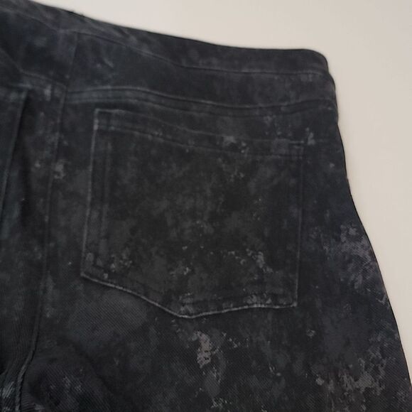 SPANX Jean-ish Marble Shaping Leggings size M - Picture 7 of 9
